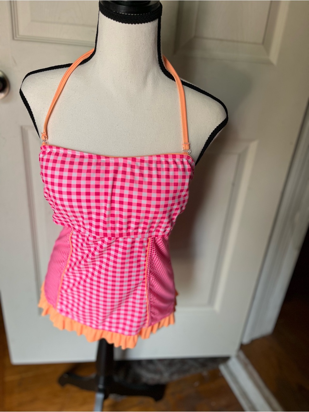 SO juniors size large pink gingham, Taini top removable strap, peach accents